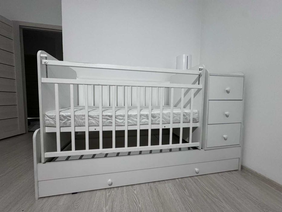 Кровать-манеж трансформер белый