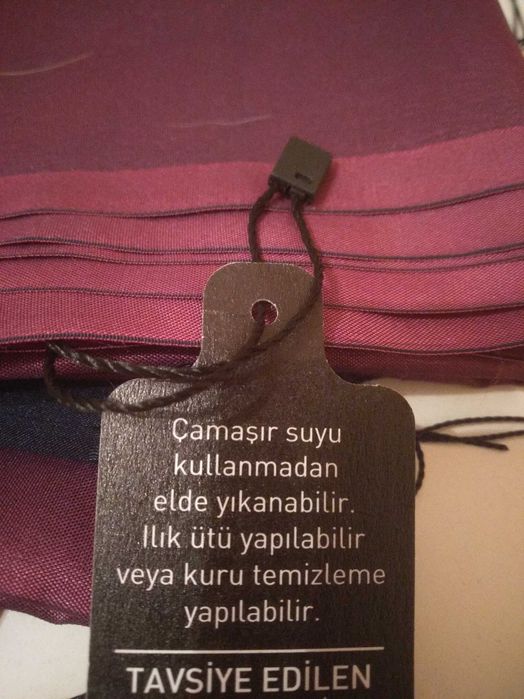 Дамски шалове с ресни сатен