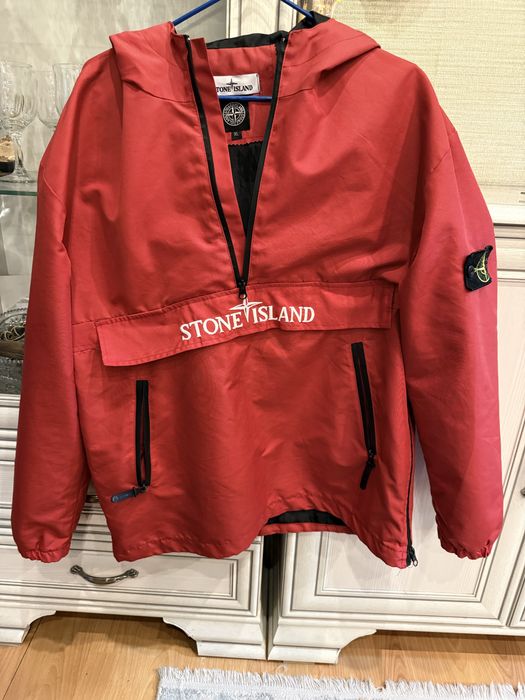 Stone island.
