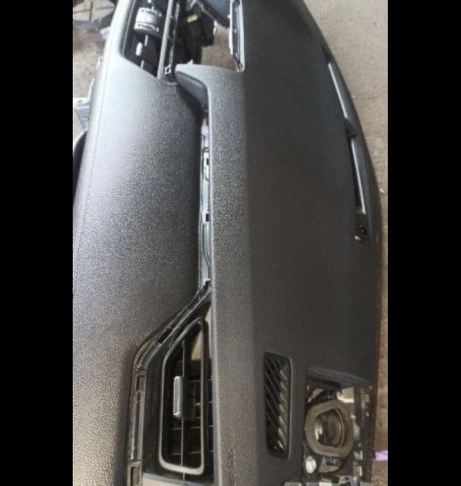 Toyota rav 4 (2019-2024 година)Арматурно Табло Шито