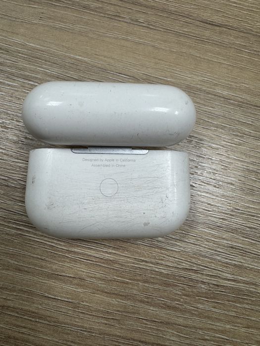 Оригинальный кейс на aipods pro 3