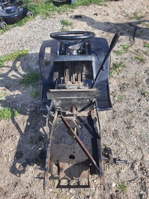 Sasiu pentru tractoras de tuns gazon
