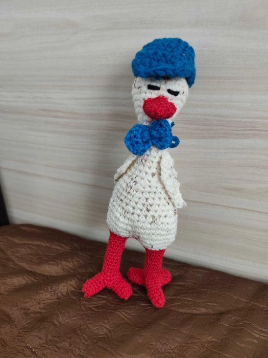 Ръчно плетена играчка