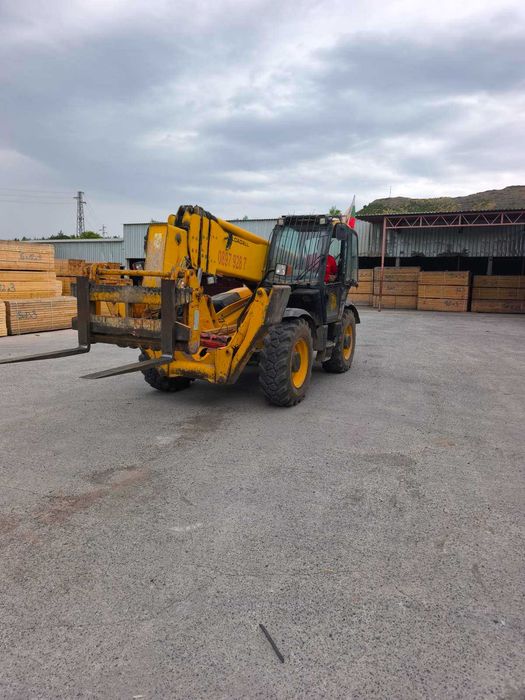 Телескопичен товарач JCB – 2008 г., 17 м стрела