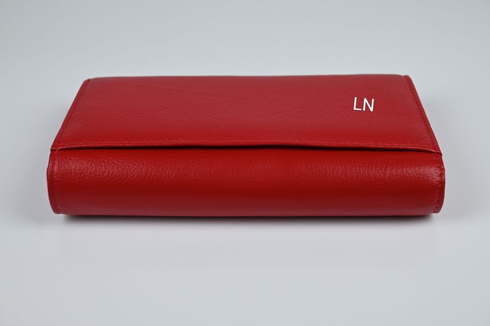 Дамско портмоне от естествена кожа