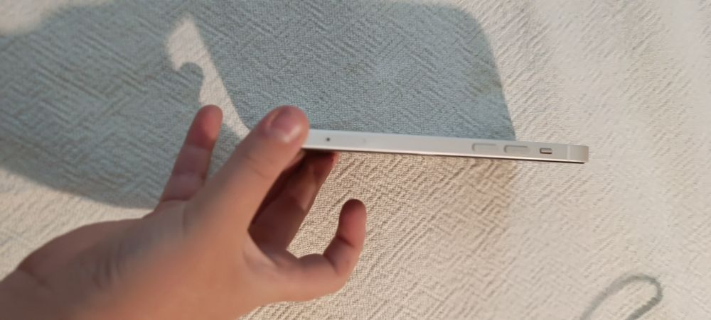 Продаю iPhone 12 64 GB