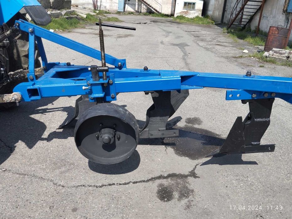 плуг 3 корпуса плн