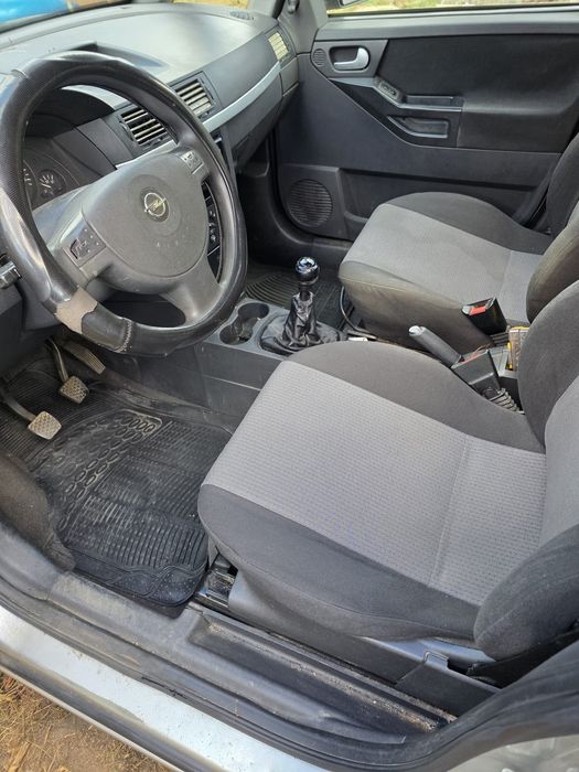 Vând Opel meriva A