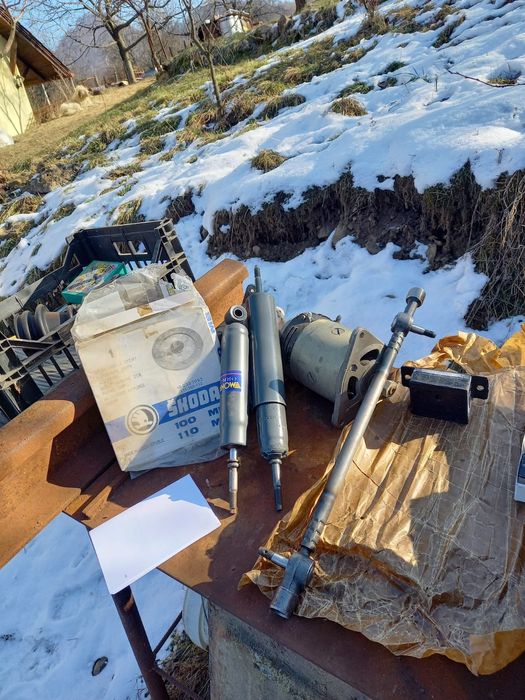 Piese noi Skoda S100 + autoturism Skoda S100 complet