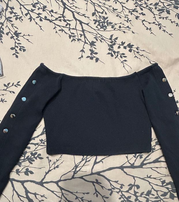 Тениска ,блузки , корсет и суитшърт