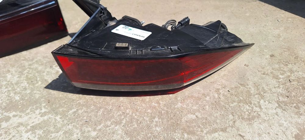 Stop dreapta Renault Megane E-Tech cod 265552143R