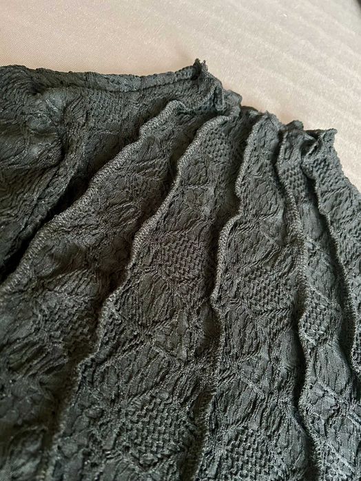 Стилна и еластична черна блузка – нова, размер S