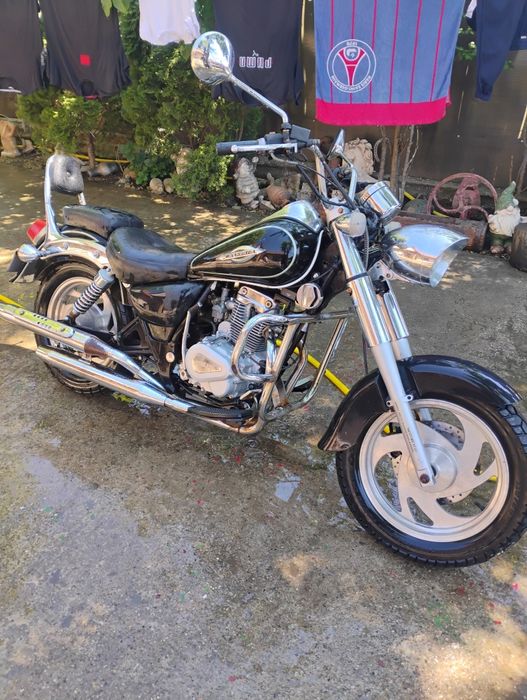 Vând motocicleta Jin lun de 150 cv
