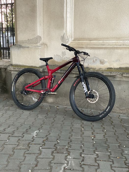 Trek slash 9.7 carbon