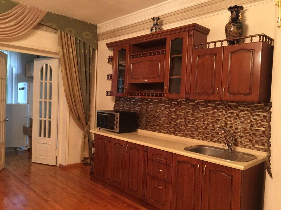 Сдаётся в аренду 3х комнатная квартира в центре города на России г.