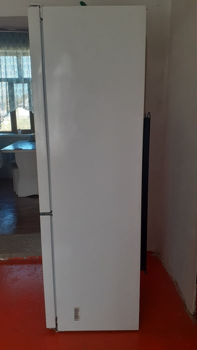 Холодилник для кухния