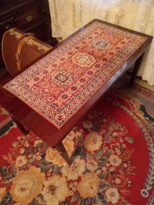 Стол + стулья + журнальный столик