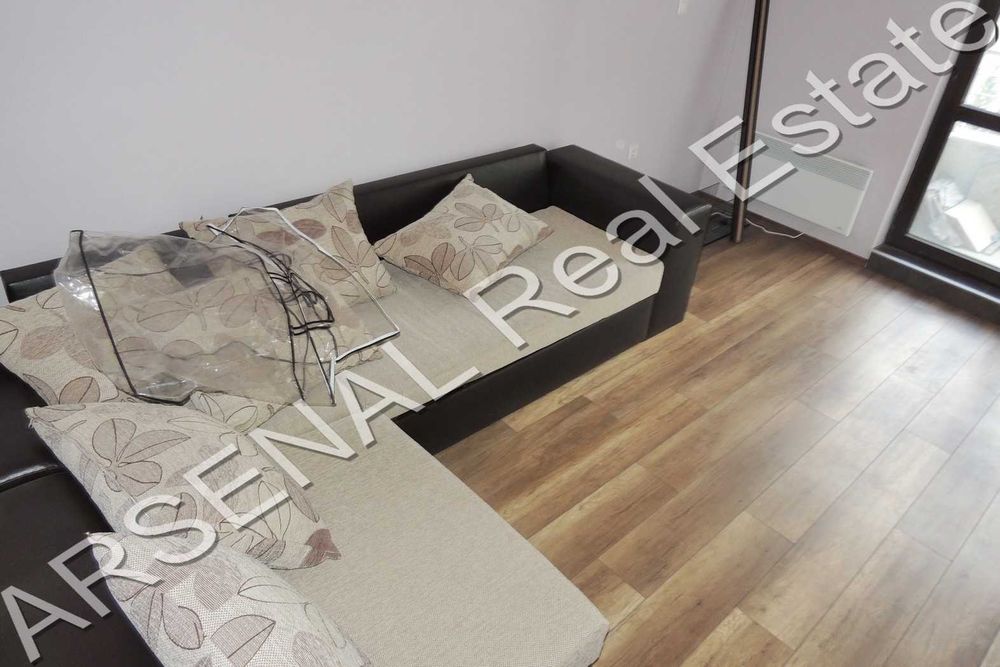 Дава се под наем Тристаен апартамент в София, Витоша - 120 кв.м за 588.03 € - Снимка #2