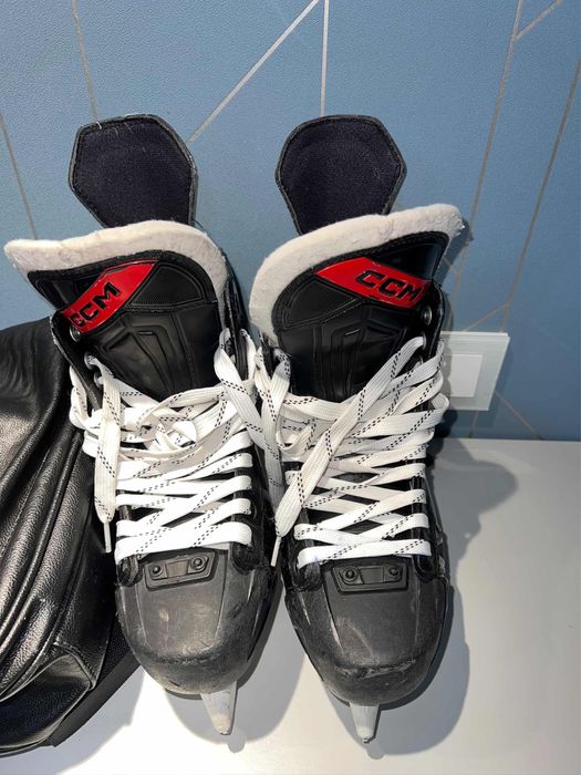 Продам коньки ccm