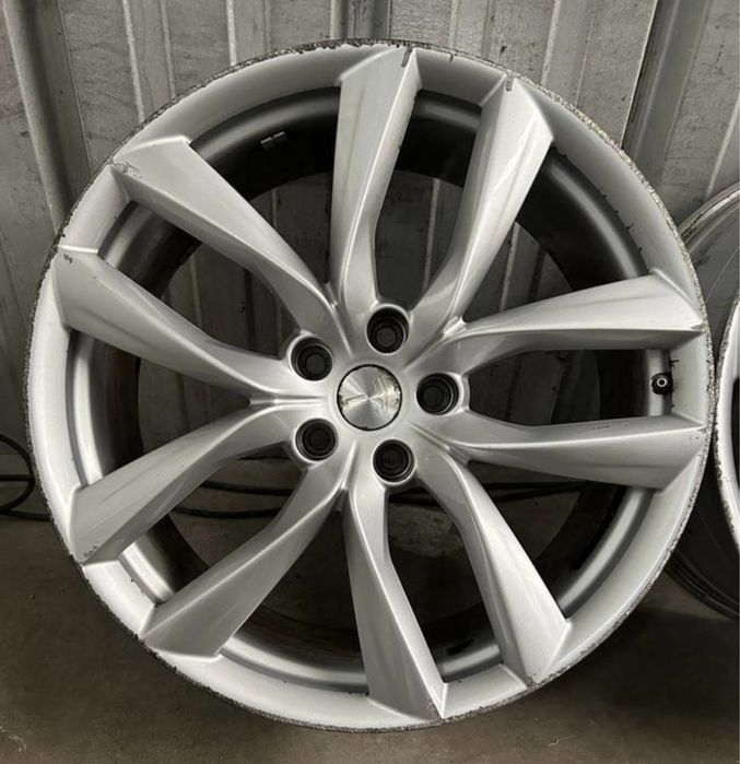 Tesla джанти 21 цола оригинални със сензори