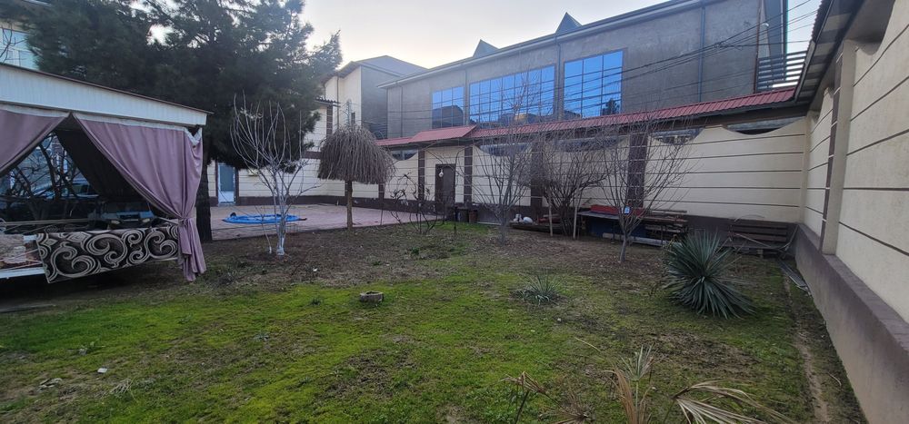 Продаётся большой дом 10соток в центре Ивлева