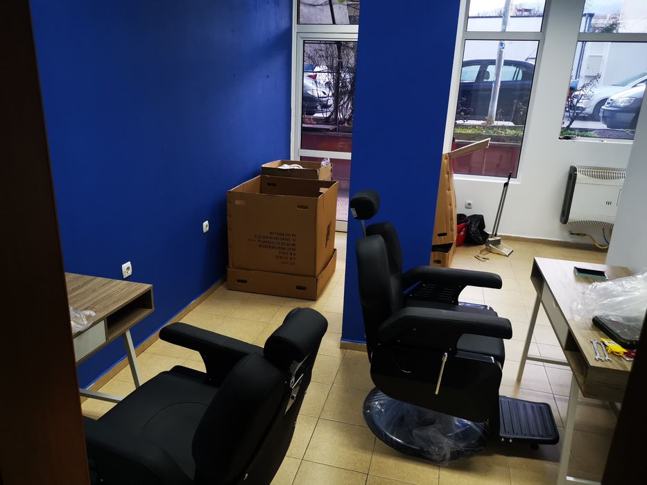 Напълно оборудвана бръснарница в София