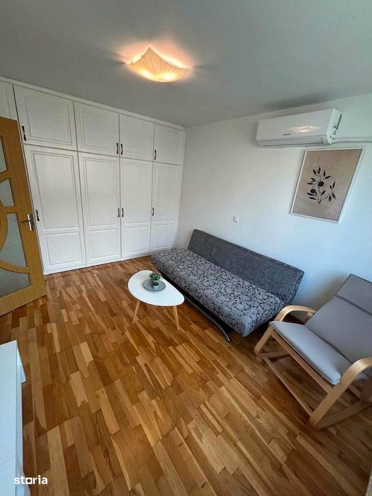 De inchiriat apartament cu 2 camere, etajul 3, decomandat 1300lei/luna