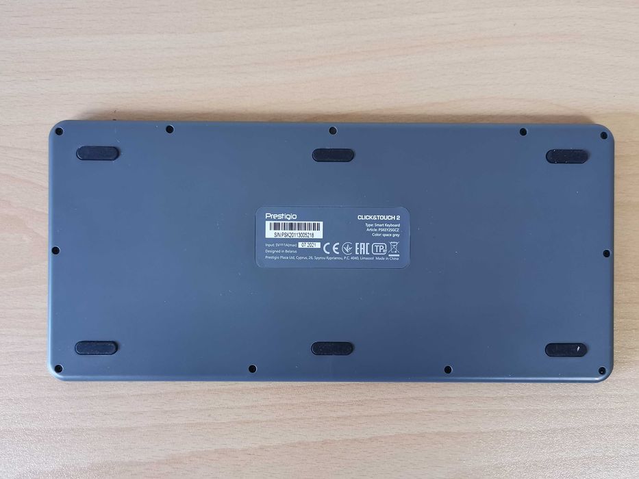 Безжична клавиатура с вградена тъч мишка Prestigio Click&Touch 2