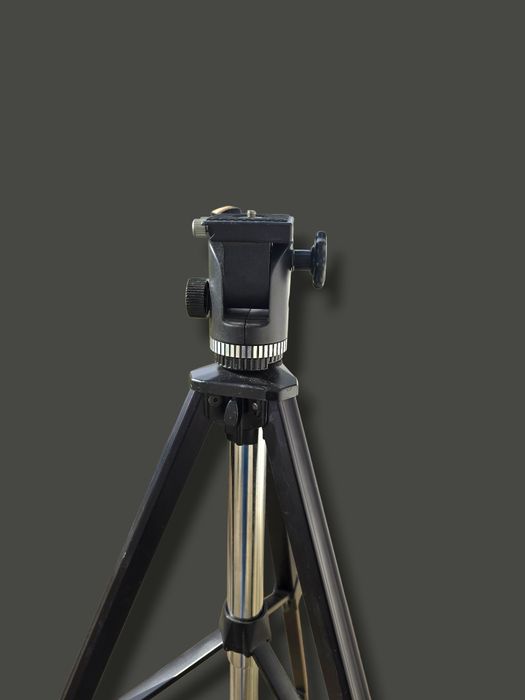 Професионален статив за фото/видео REVUE 1633 – Made in Germany