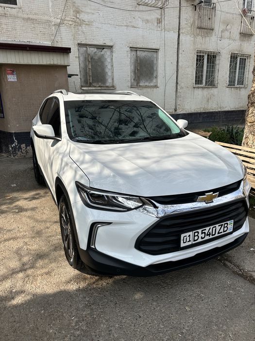 Продам свой Tracker 2 Premier 2023