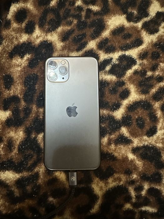 Vand iphone 11 pro 64gb bateria unflata