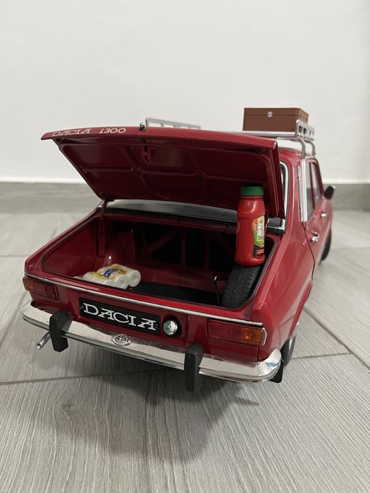 Vand macheta Dacia 1300 scara 1:8,pret negociabil 3700 lei
