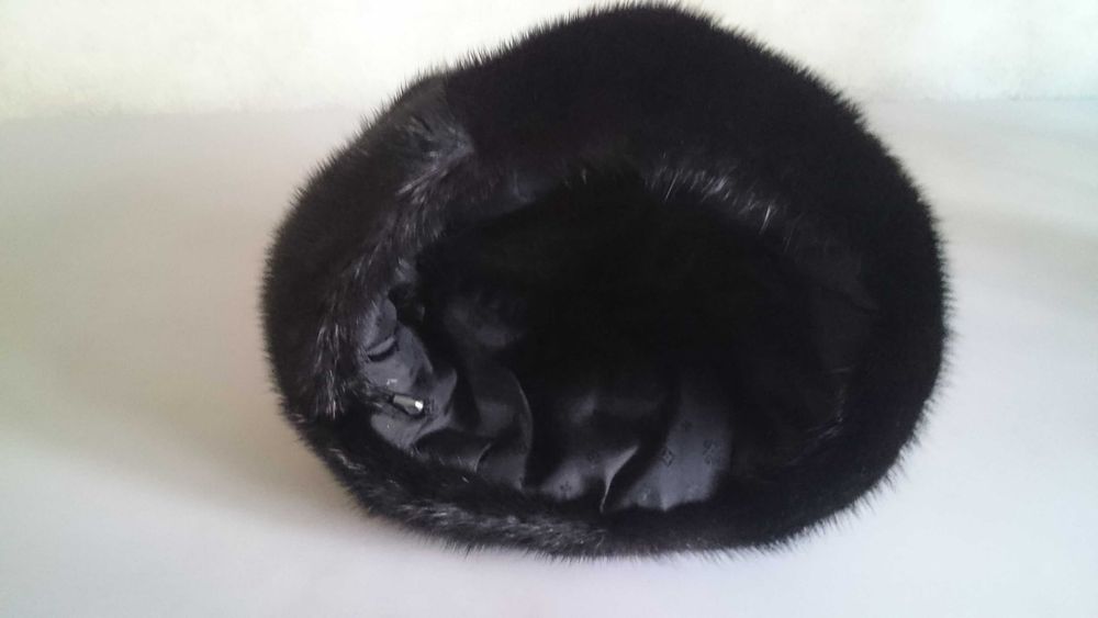 Женская норковая шапка