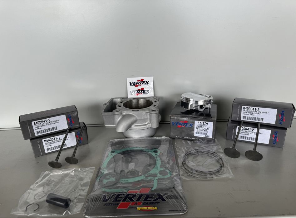 НОВ Комплект Цилиндър Бутало Клапани Гарнитури KTM SX-F 250 2013/2015