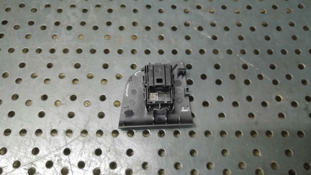 Buton geam electric stanga spate skoda octavia 3 5e3 nl3 nr3 5e0867185