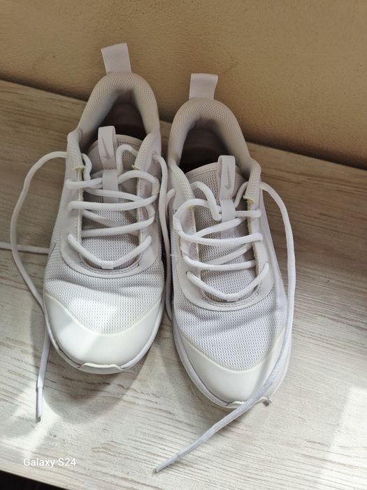 Маратонки Nike /