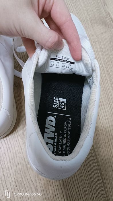 Tenesi Bershka mărimea 45 lot