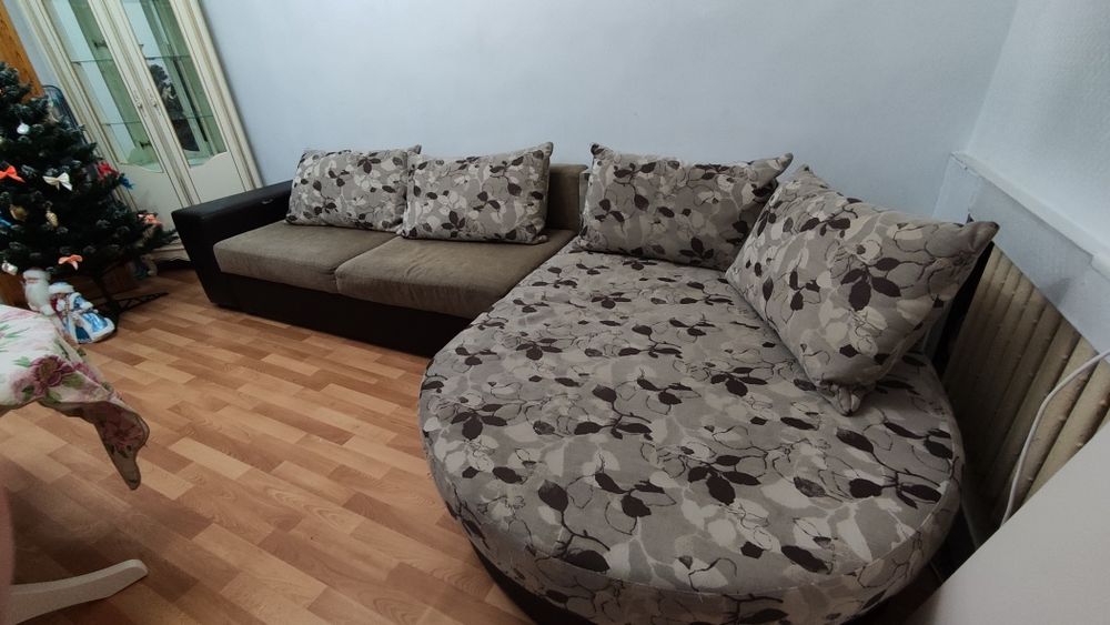 Продается диван с креслом