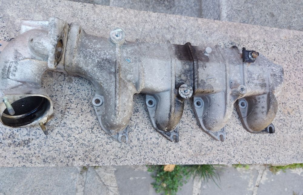 Всмукателен колектор Пежо 307 /  Peugeot 307 2.0 HDI