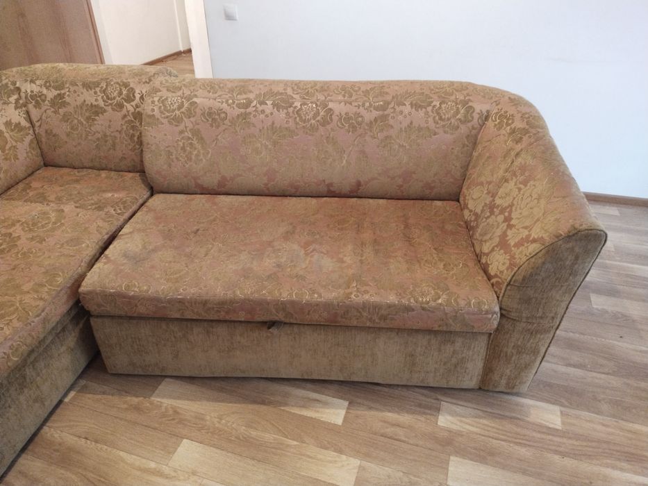 Отдам бесплатно угловой диван