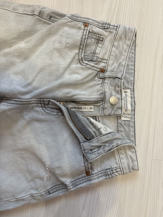 Дънки от Stradivarius/ Bershka