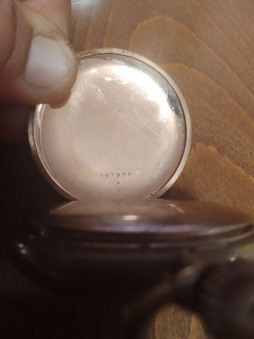 Продавам джобен часовник