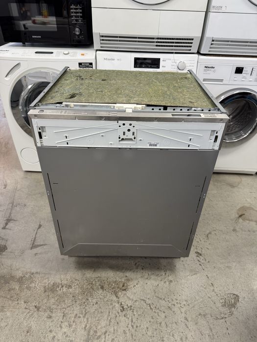 Съдомиялна  Miele за вграждане XXL автоматично отваряне