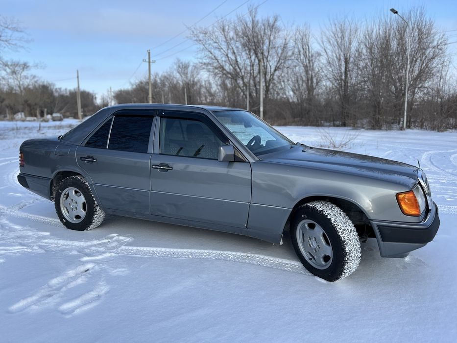 Продам мерседес 124 в хорошем состоянии!