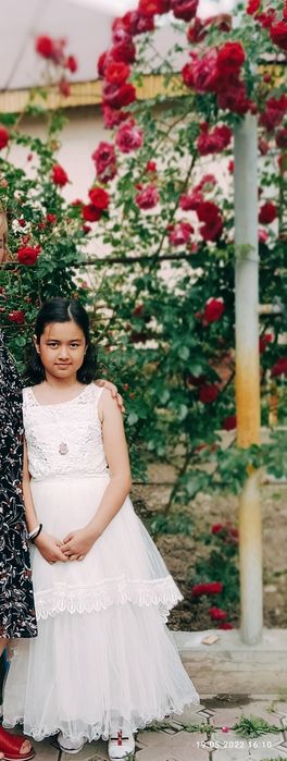 Платье на девочку 10-12лет