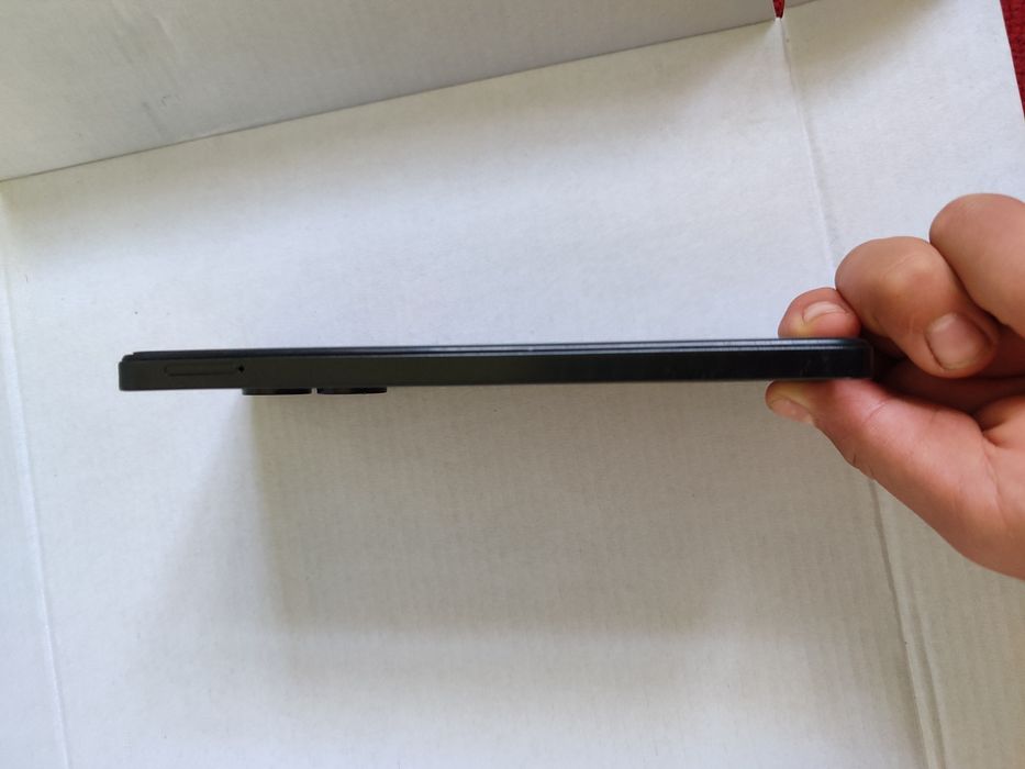 POCO C65 yagi holda
