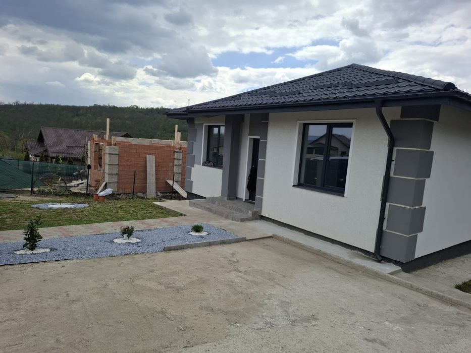 Casă finalizată in Valea Adâncă