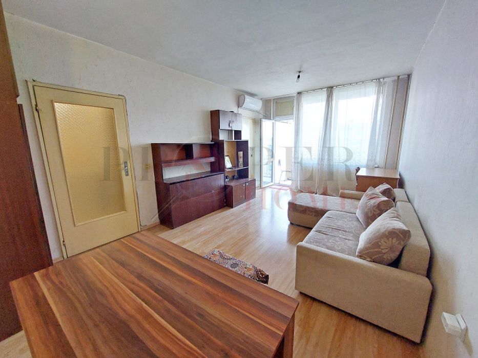 Дава се под наем Едностаен апартамент в Велико Търново, Колю Фичето - 40 кв.м за 204 € - Снимка #1