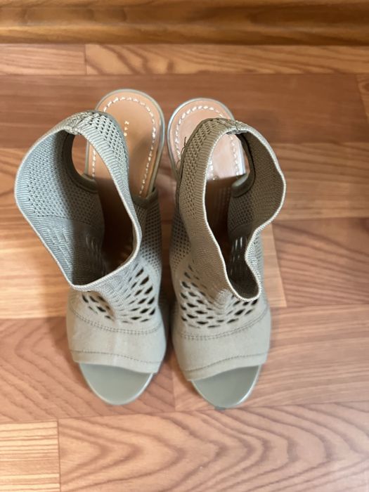 Ботильоны от Zara