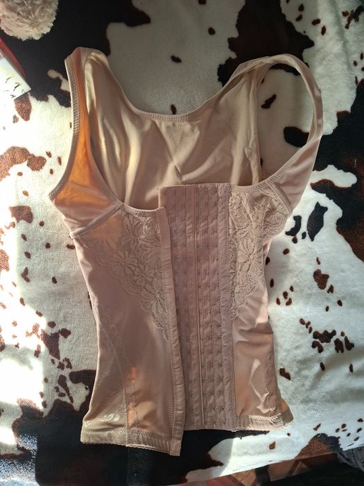 Продам утягивающий корсет